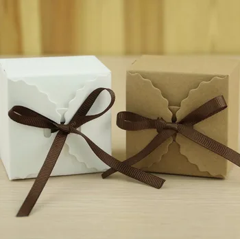 

100PC/Lot Solid Brown and White Wave Edge Shaped Shabby Kraft Paper Card Wedding Party Gift Box Favour Candy Box with Rope
