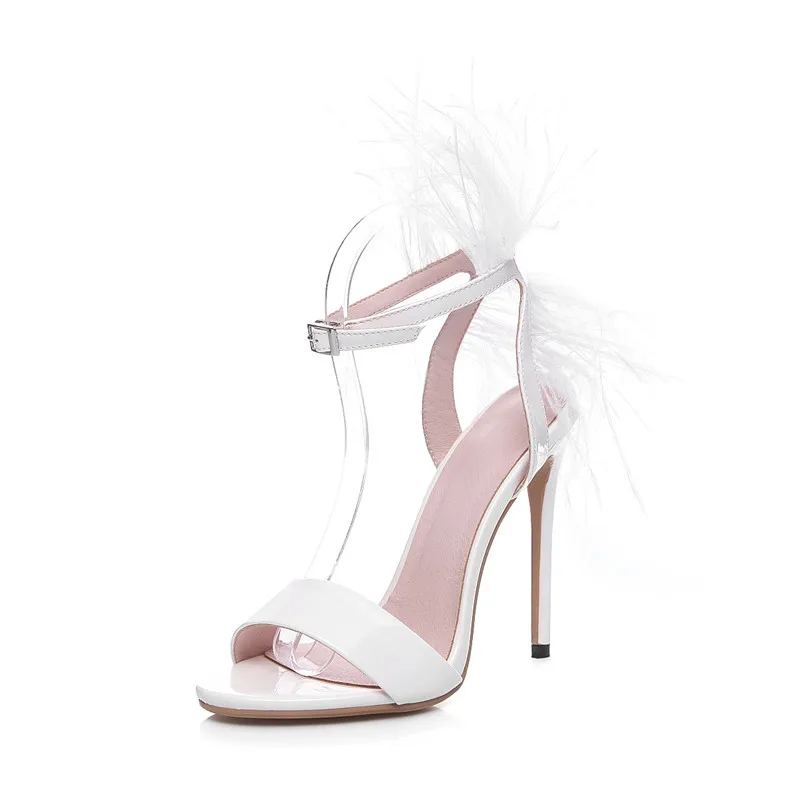 Арден фуртадо летняя обувь для женщин пикантные extreme Обувь на высоком каблуке с перьями белые сандалии Большие размеры стилет пряжки ремня