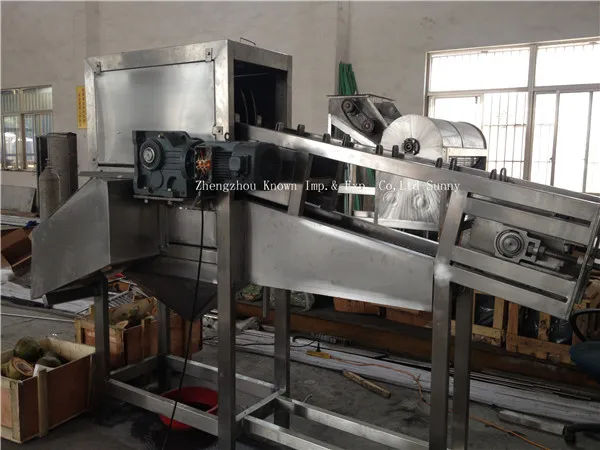 

coconut cutting and getting water machine/coconut water processing machine/coconut water extracting machine