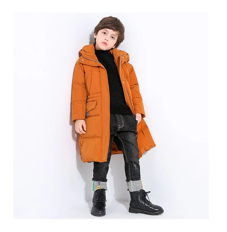 Pioneer Camp/Новые длинные зимние парки для детей; детская одежда для мальчиков; однотонная теплая зимняя куртка с капюшоном; оранжевое пальто для мальчиков; BMF809155