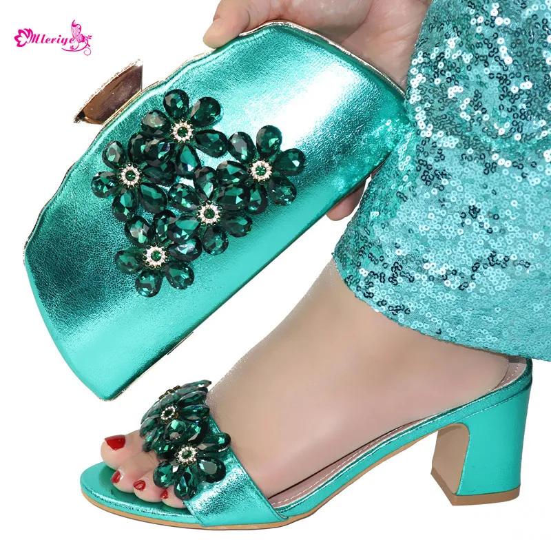 

Latest Green Color African Matching Shoes and Bags Italian In Women Sales In Women Matching Shoes and Bag Set with Rhinestone