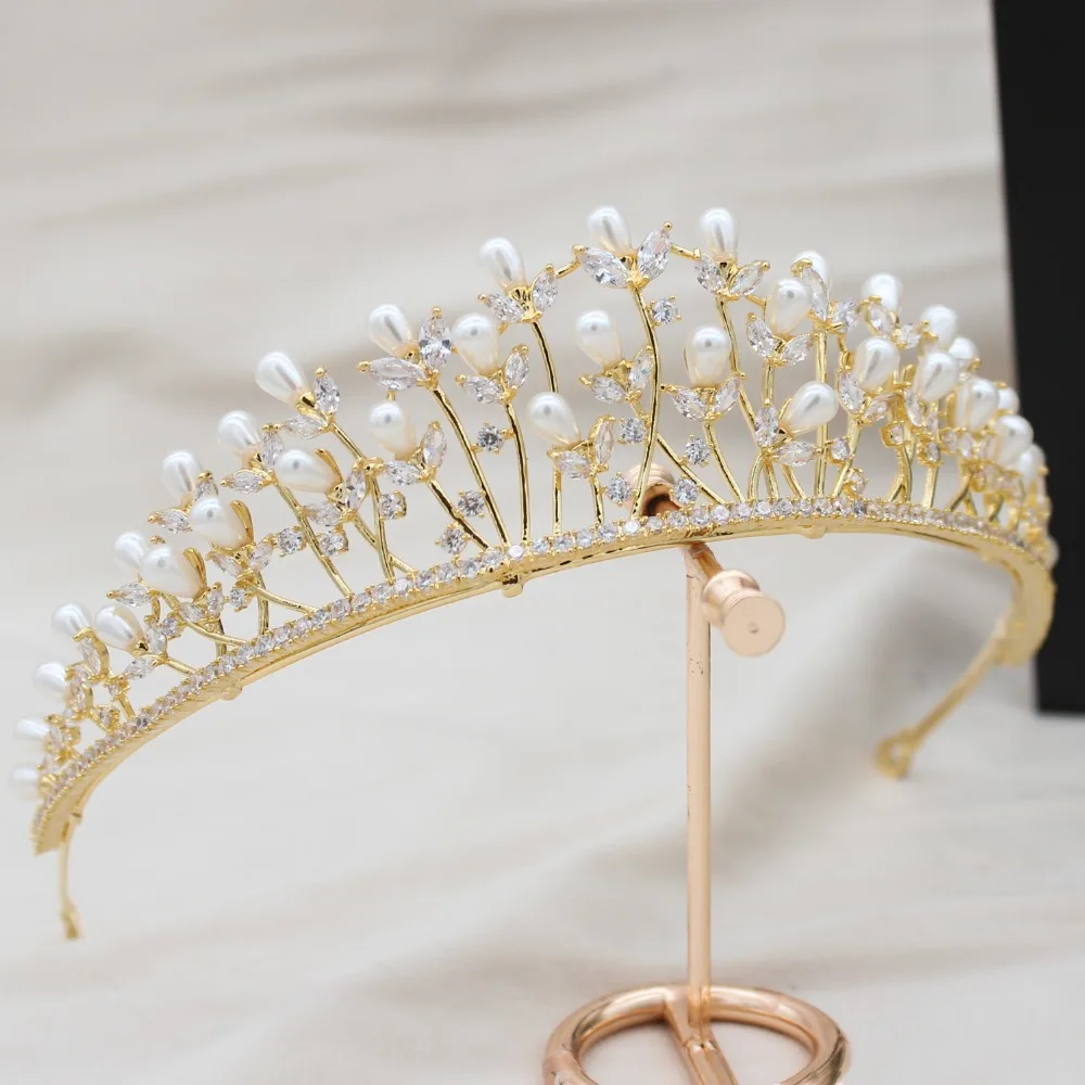 

Parmalambe Golden Petite Zircon With Pearls Hair Jewelry Tiaras Bridal Headpieces Crowns Wedding Hair Accessories tiara de noiva