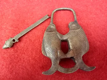 

Chinese ancient art old copper Pisces door lock