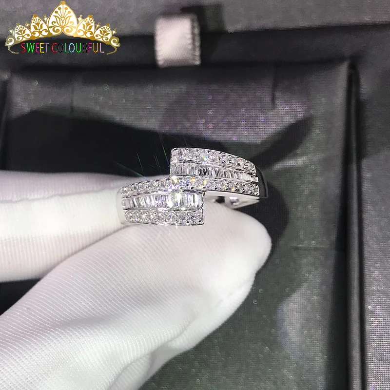 

100% 18K 750Au Gold Moissanite Diamond Ring D color VVS With national certificate MO-H1004