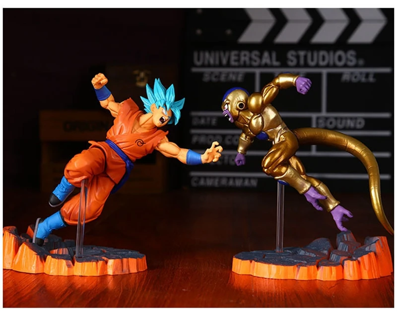 8895854923_1764671972