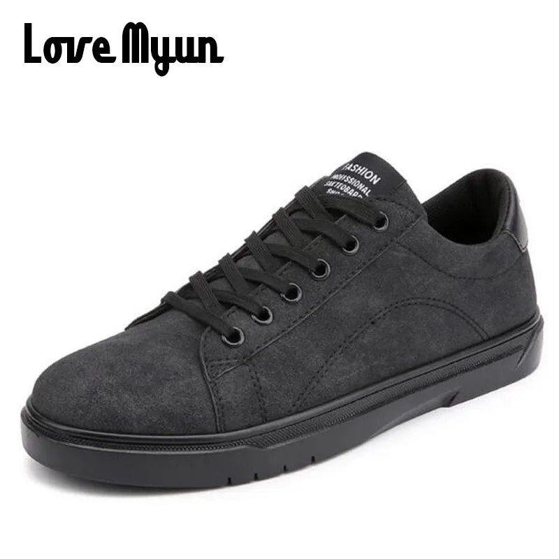 

2018 Fashion gray/ black / brown Men New Fashion Casual sneaker shoes Leather Breathable Men lightweight Comfortable EE-20