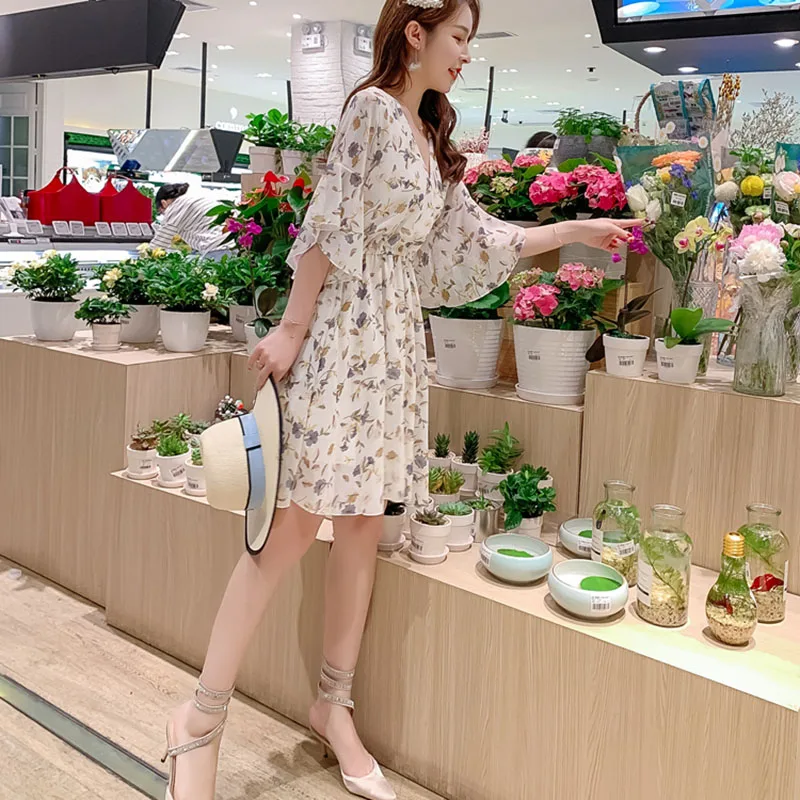 Женское летнее шифоновое мини-платье с принтом, корейское офисное Повседневное платье с расклешенными рукавами, новые винтажные вечерние трапециевидные платья с v-образным вырезом