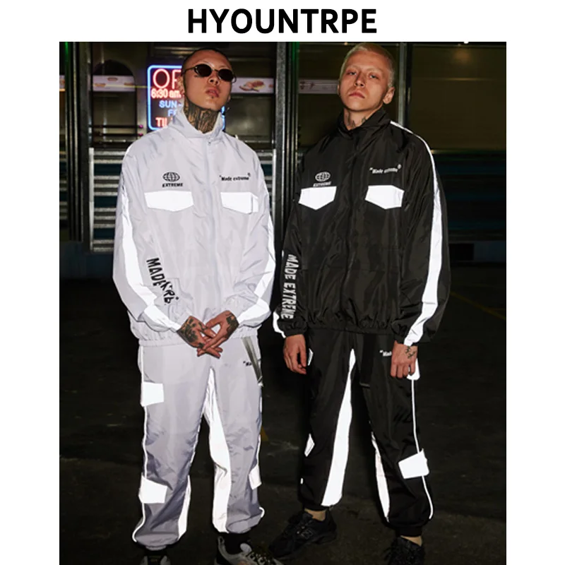 

2 Pieces Sets Men Fashion Reflective Cargo Pockets Full Zipper Jackets And Loose Fit Pants with Belt Hip Hop 2019 New Spring Set