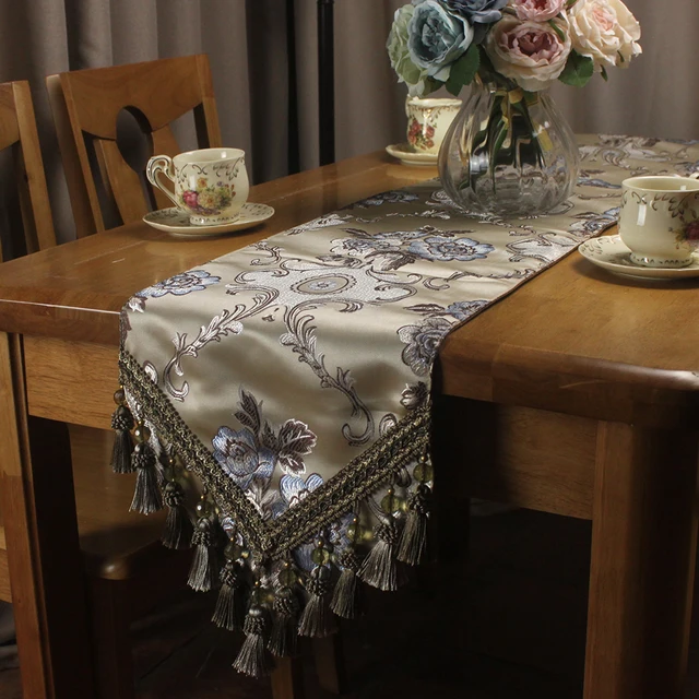 CURCYA European American Style Classic Luxury Table Runner Handmade