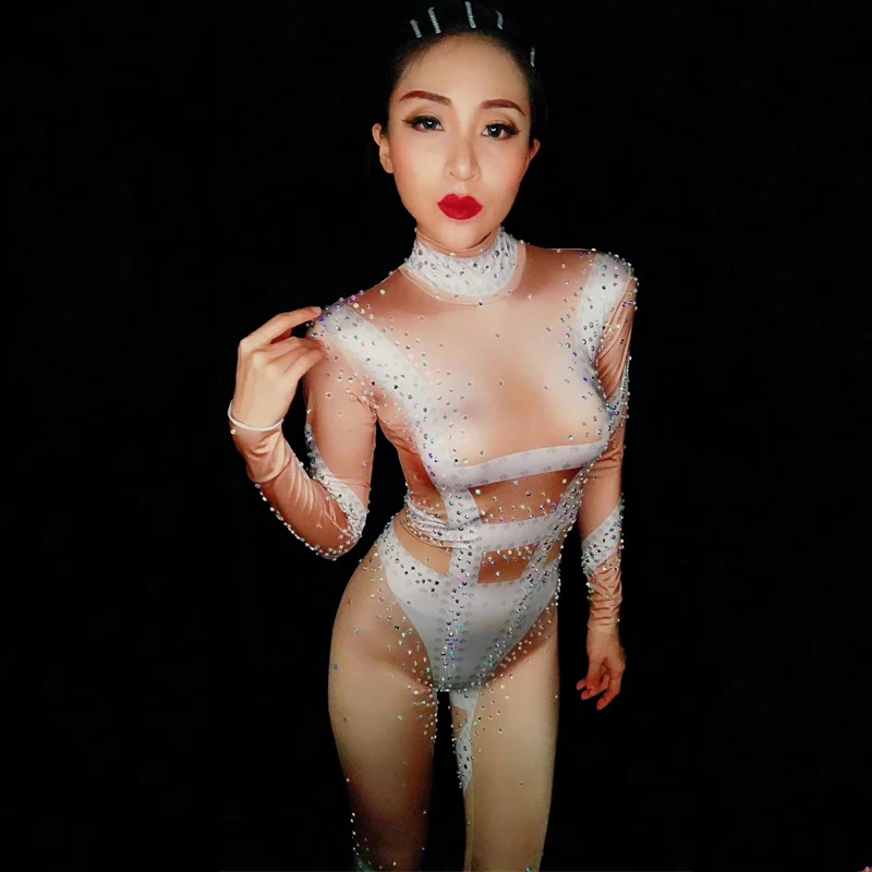 

Современный женский комбинезон для подиума с блестящими кристаллами телесного цвета, танцевальные сценические костюмы для ночного клуба, модная одежда для танцев DJ315
