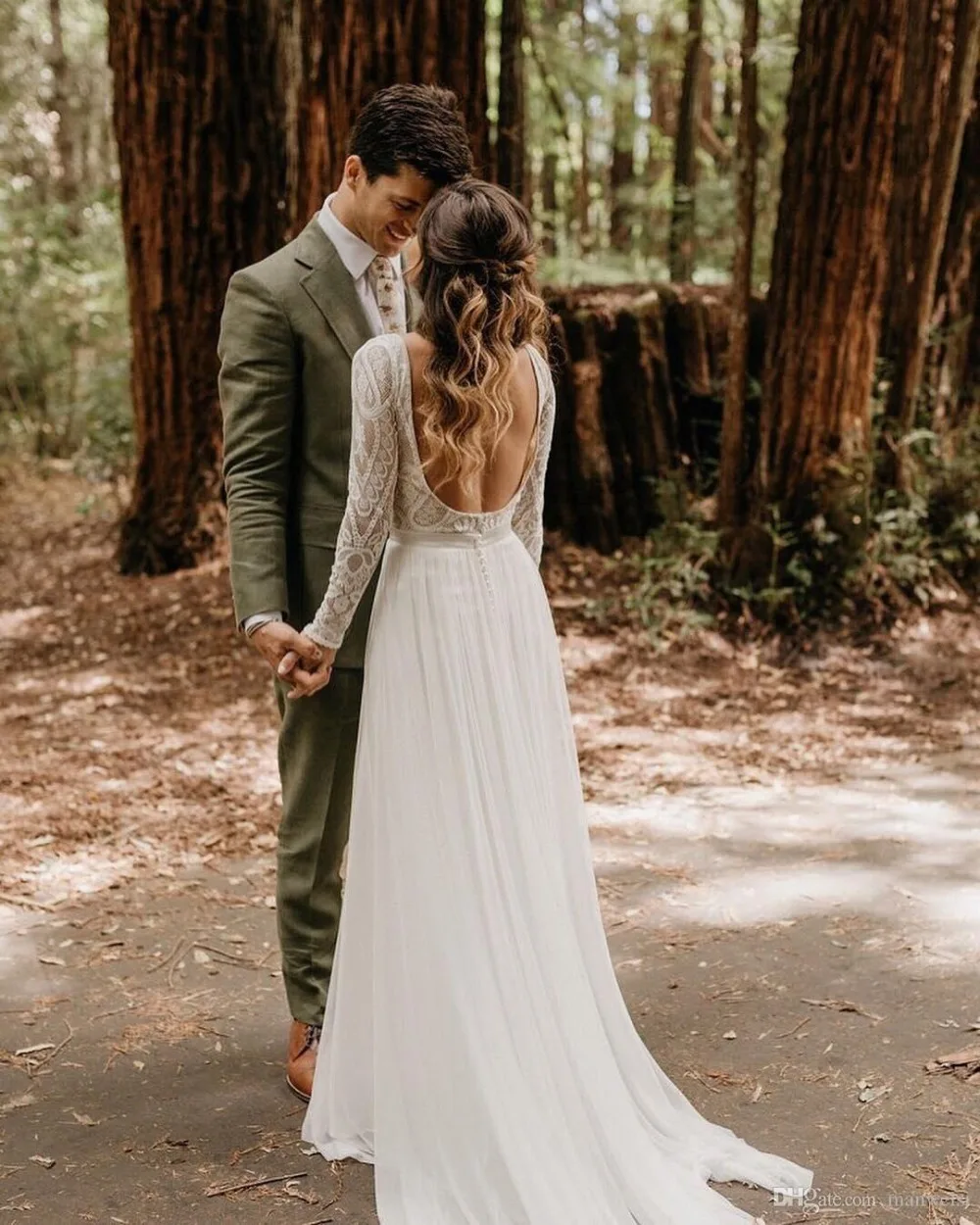 bohemian-country-2019-wedding-dresses-long-sleeves-jewel-neck-a-line-lace-applique-chiffon-boho-bridal-gowns-cheap (7)