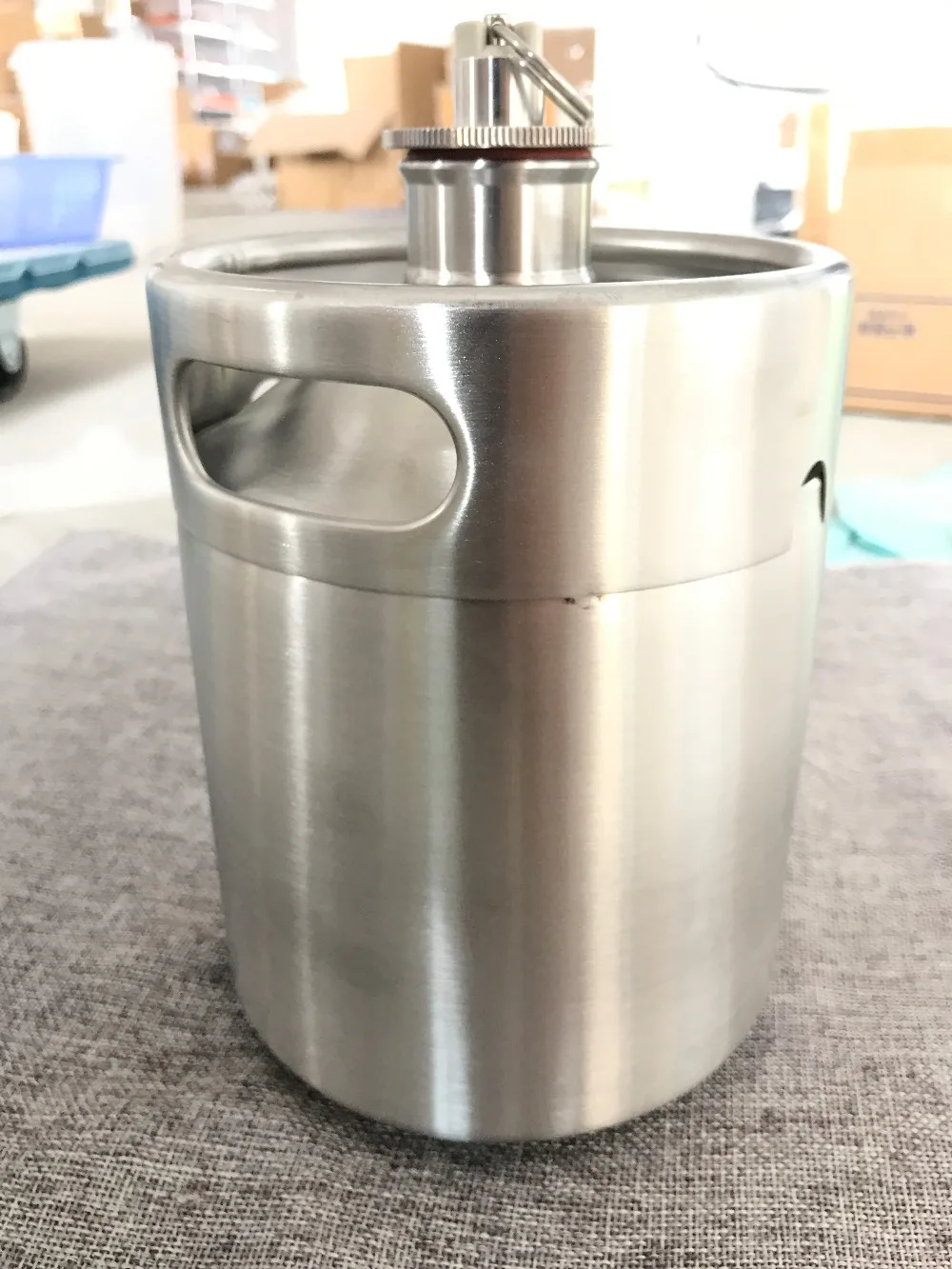 

Newest 304 Stainless Steel 5L/3.6L/2L Mini Keg Beer Growler Portable Beer Bottle Home Beer Making With Pressure Relief Valve Lid