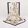 Beige blue chain