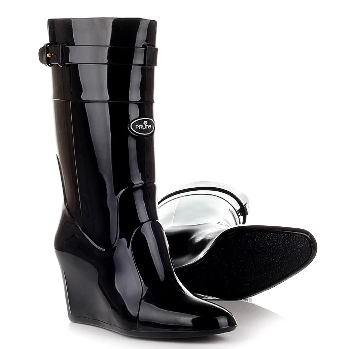 pointed rain boots