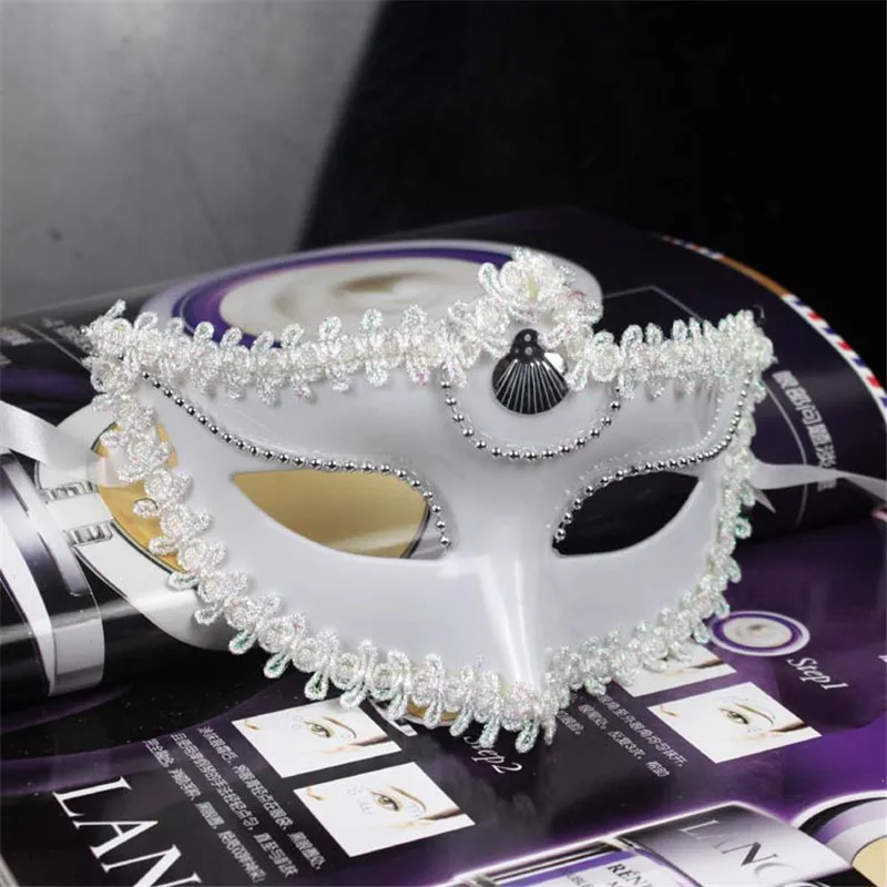

Halloween Ball Princess Mask Child Beauty Wall Rhinestone Half Face Mask Half Face Beauty Mask Photo