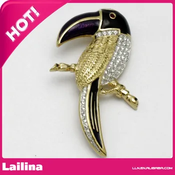 

CIRO England Parrot Bird Brooch Pin Rhinestone Enamel Gold Plated