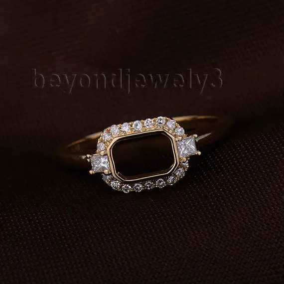Unique Emerald Cut Diamond Ring Setting 4x6mm18Kt Yellow Gold WU270