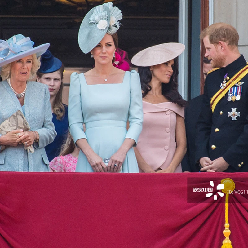 Платье принцессы Kate Middleton однотонное плиссированное платье с квадратным вырезом