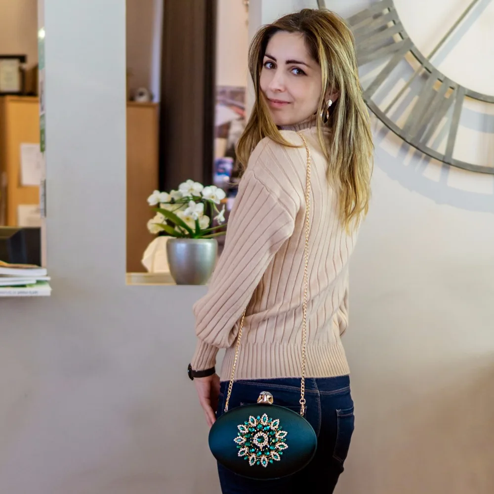 بوتيك دي FGG المرأة الأزياء زهرة ماسك من الكريستال يد و محفظة السيدات مساء أكياس الزفاف حزب سلسلة حقيبة كتف بوتيك دي FGG المرأة الأزياء زهرة ماسك من الكريستال يد و محفظة السيدات مساء أكياس الزفاف حزب سلسلة حقيبة كتف