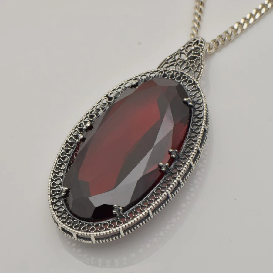 Cena Szjinao Handmade biżuteria ślubna duży granat osobowość Socialite Retro 925 srebro granat wisiorki hurt