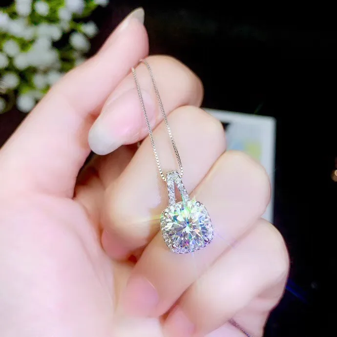 Очень популярный стиль moissanite ожерелья женская вечеринка. Серебро 925 пробы |