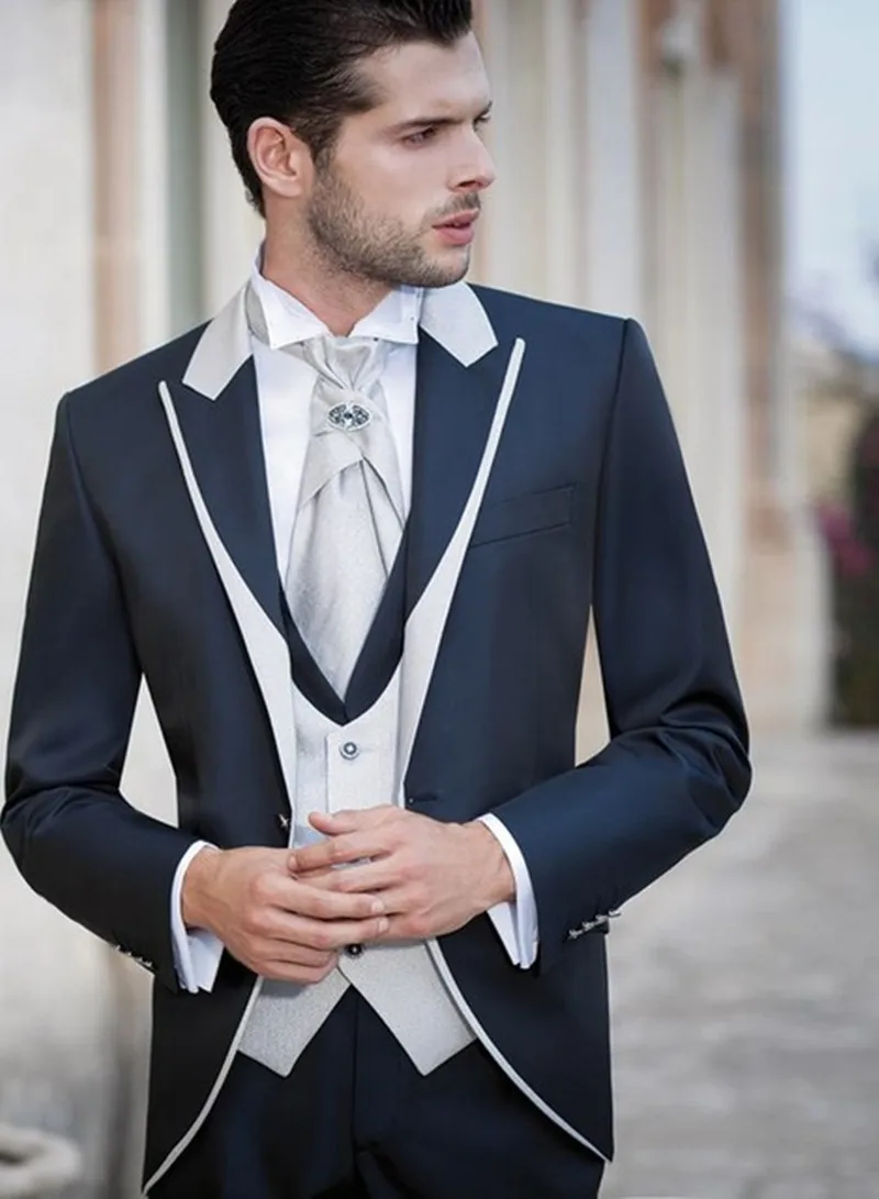 Fresh spring wedding wardrobe for your groom - linen suit with black belt. The p