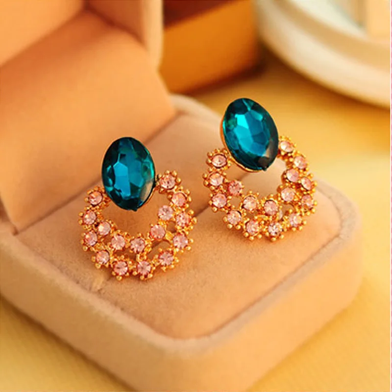 Download Fashion Elegant Women's Stud Earrings Full rhinestone and ...