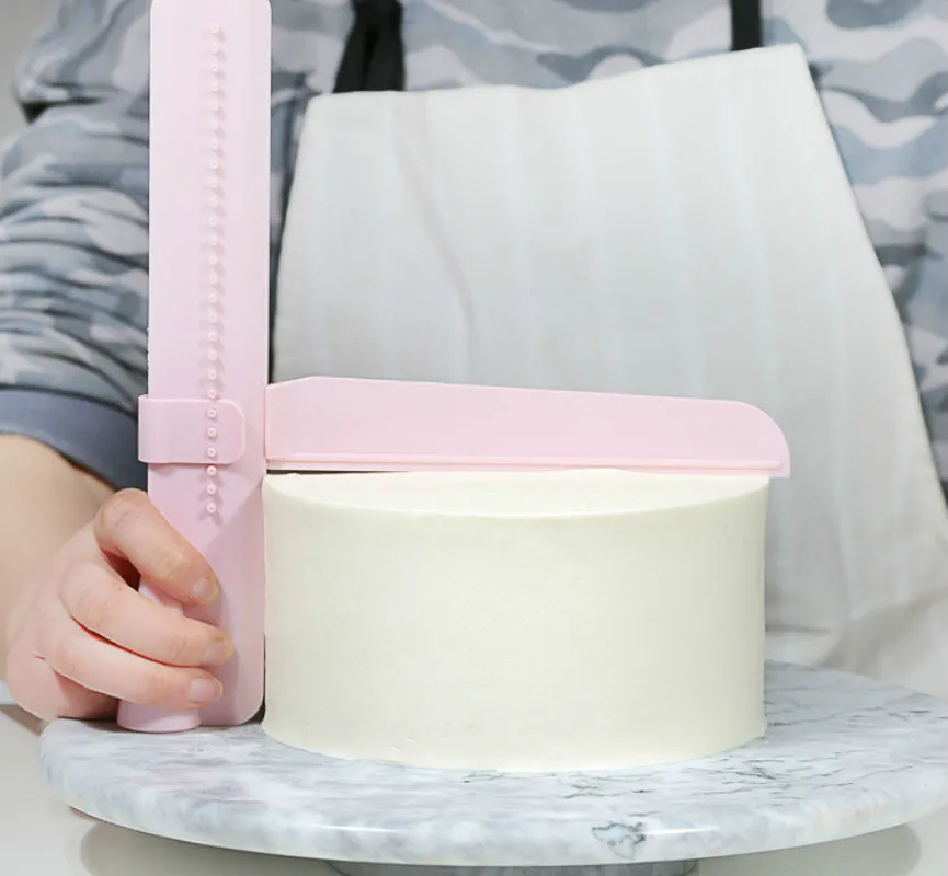 

Cake Scraper Smoother Adjustable Fondant Spatulas Cake Edge Smoother Cream Decorating DIY Bakeware Tableware Kitchen Cake Tool