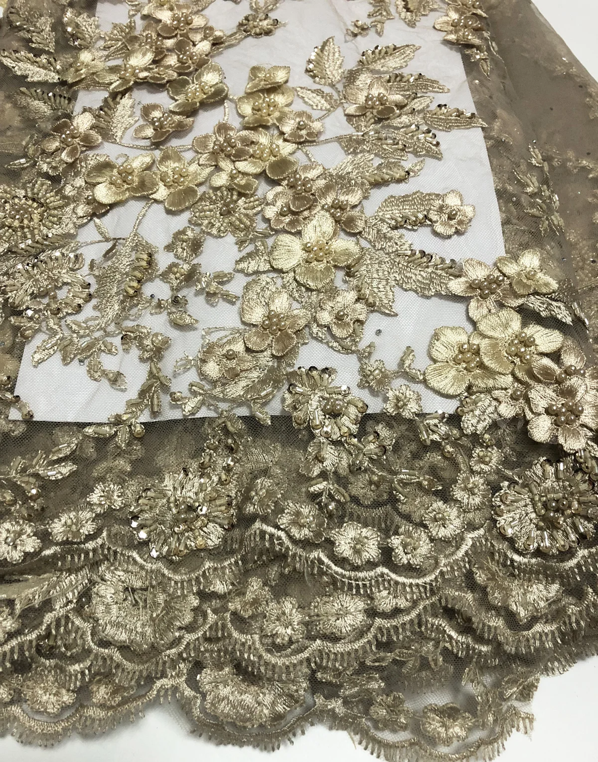 Высококачественная кружевная ткань ручной работы, Лидер продаж, вышитая африканская французская кружевная ткань 2019, расшитый бисером