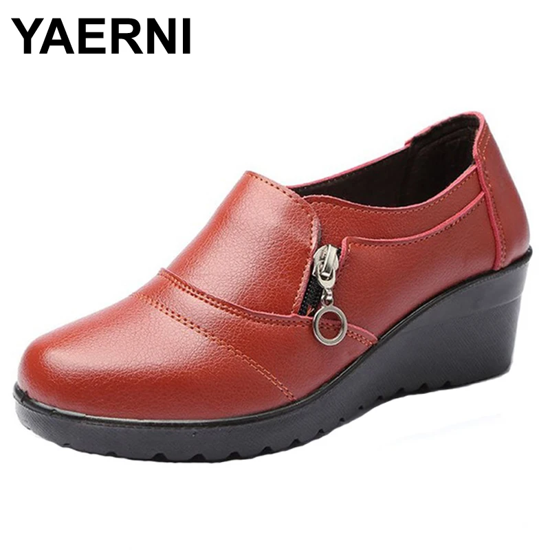 Cena YAERNI jesień nowe modne buty wsuwane damskie oryginalne skórzane buty robocze damskie wygodne buty ślubne