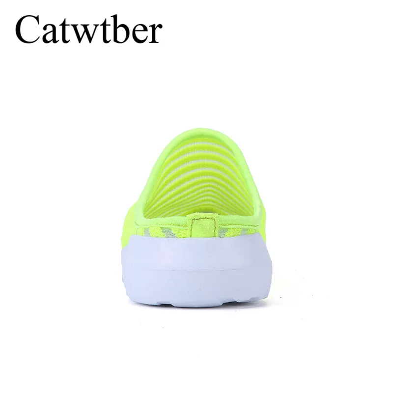UC2B3646