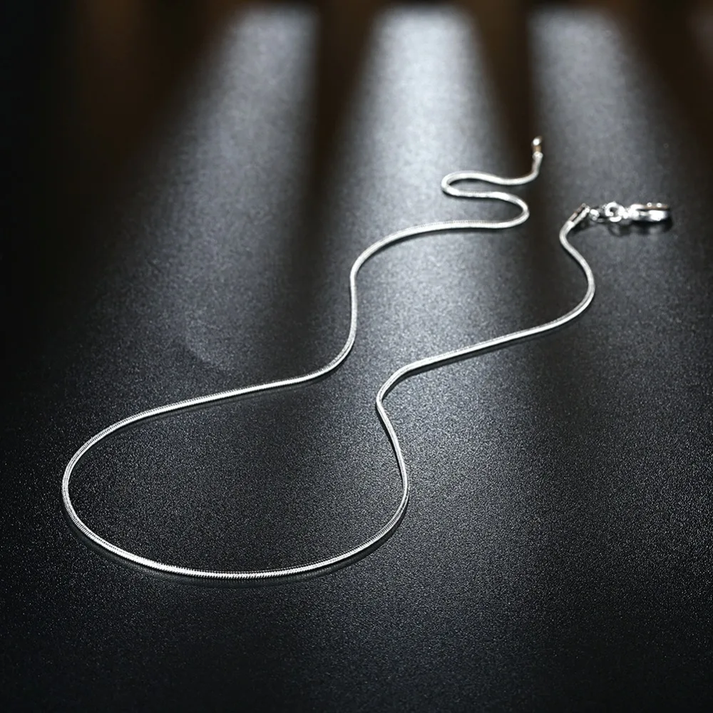 

GMY Fashion Women Jewelry Silver Color Pendant Necklace 925 Plated Copper Snake Chain Heart Pendant for Female Casual Party Life