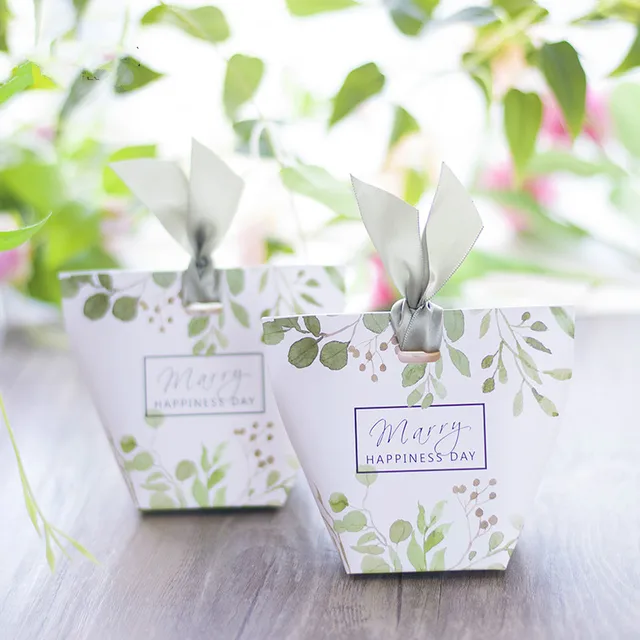 50pcs New European Wedding Favors Green Leaves Marry Hiness Day 50pcs New European Wedding Favors Green Leaves Marry Hiness Day Candy Bo Oniere Sweet Gift Box