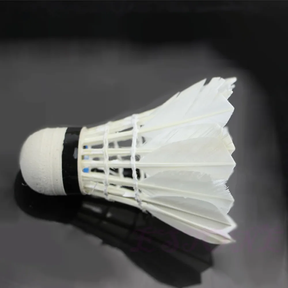 12X entrenamiento deportes White Goose Feather Birdies Juego de Pelota Shuttlecocks Badminton 12X entrenamiento deportes White Goose Feather Birdies Juego de Pelota Shuttlecocks Badminton