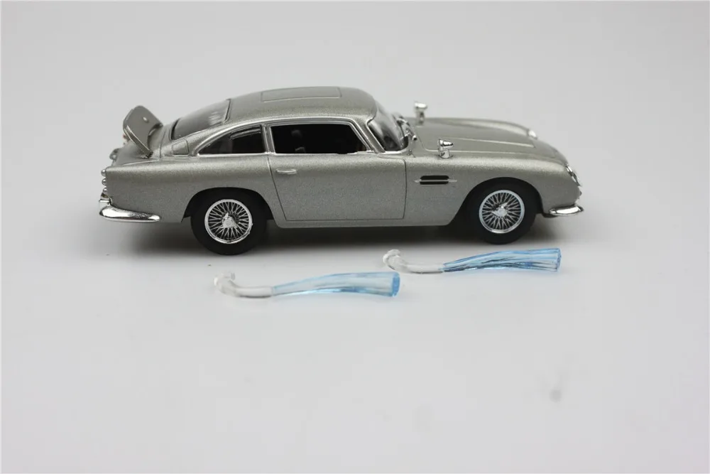 007 UH 1:43 Aston Martin DB5 сплав модели автомобилей Фильм издание Спорт пламя издание