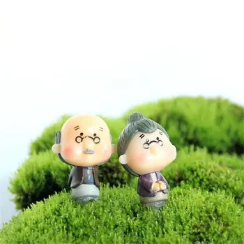

2Pcs Cute Miniature Old Granny Grandpa Christmas Resin Fairy Home Garden Craft Decor Ornament Garden Car Decoration
