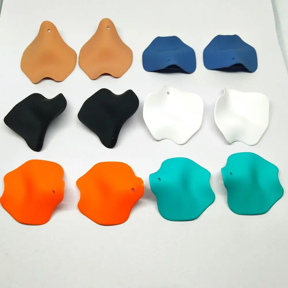 

35Mm 12pcs mixed color resin leaf pendant, earrings, necklaces, jewelry accessories gift ear hooks and iron