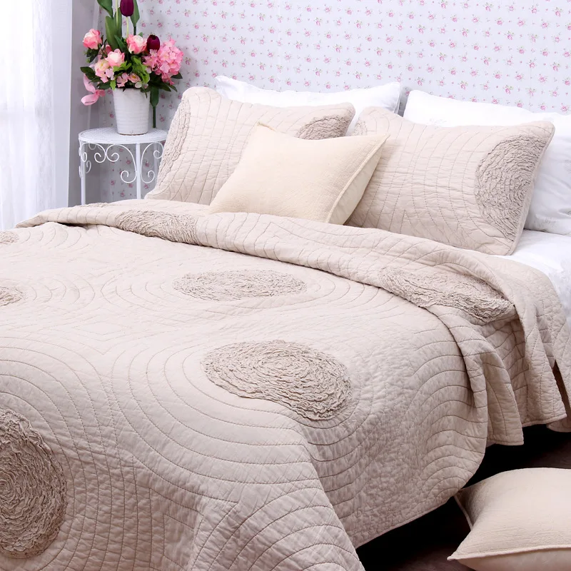 

Simple and elegant embroidery 3pcs 1* bedspread 2 *pillowcases simple Countryside Quilt Set Queen Quilted Bedspreads