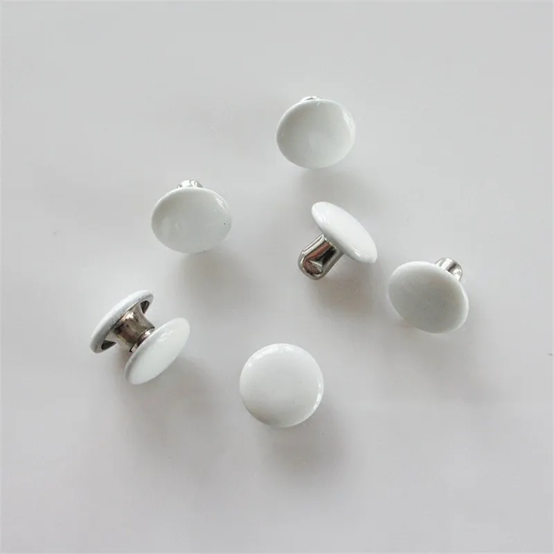DoreenBeads Лидер продаж 20 шт. Белый Черный Цвет двухсторонние полумедные заклепки для