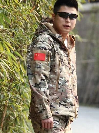 Куртка TAD Мужская непродуваемая мягкая теплая спортивная куртка болотного цвета