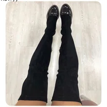 Женские высокие сапоги черные эластичные замшевые кожаные женские сапоги выше колена с заплатками осенне-зимняя женская обувь с круглым носком на низком каблуке