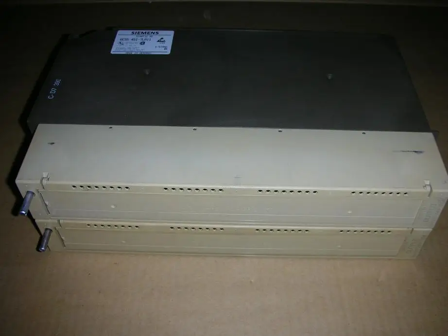 

1PC USED SIEMENS 6ES5451-7LA11 / 6ES5451-7LA12