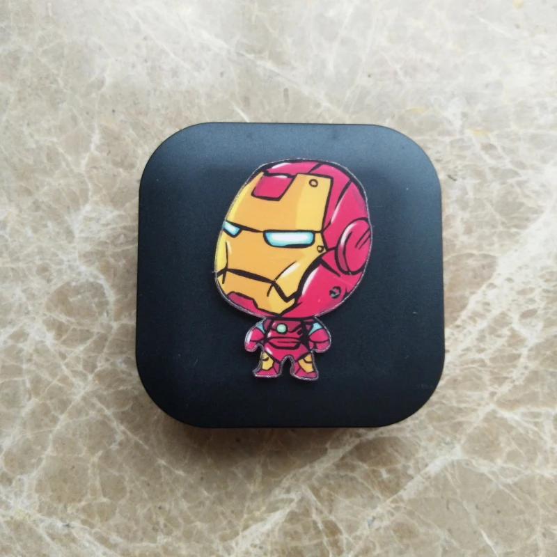 

LIUSVENTINA Wholesale 100pcs/lot DIY Acrylic Cute Iron Man Contact Lens Case With Mirror Box Container for Color Lenses
