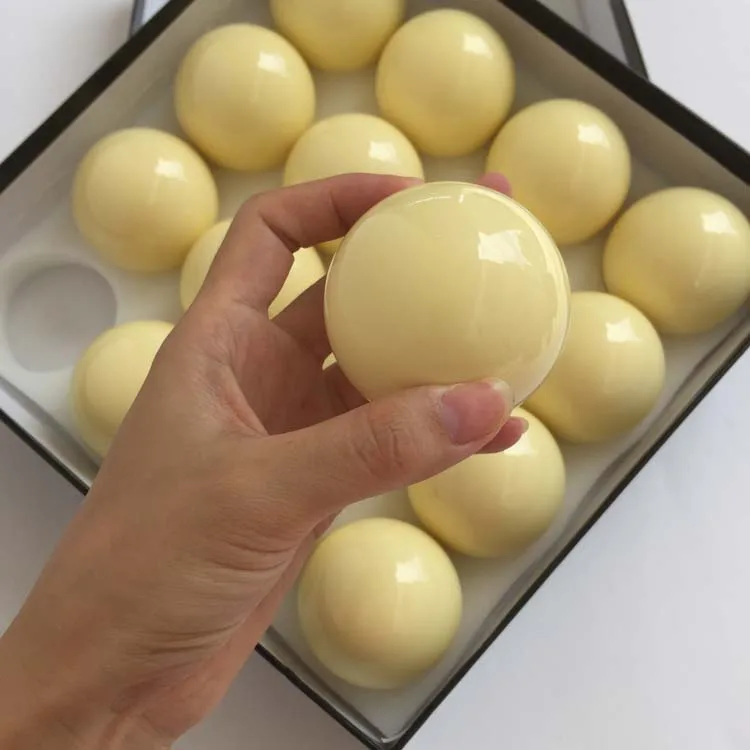 16pcs/set 57.25mm Yellow Resin Magnetic White Ball for Coin Billiard Table 2 1/4 Billiards Pool Magnetic Balls