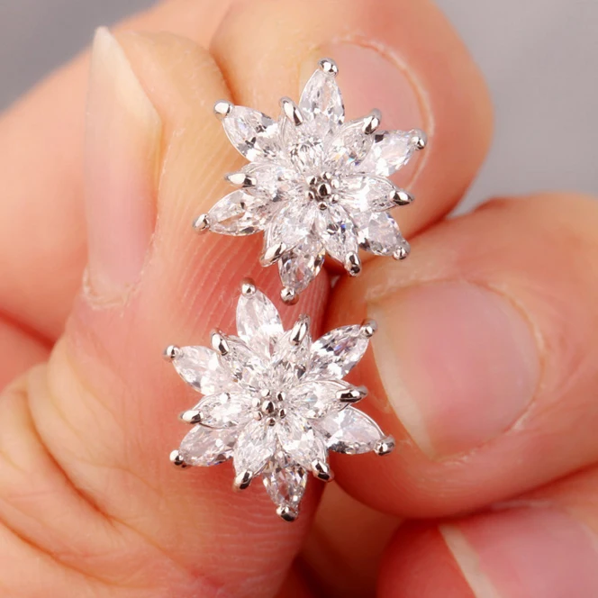 Серебряные серьги-гвоздики из чистого кубического циркония