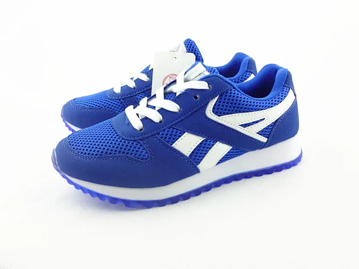 Meilleur = 2018 nouvelle mode Pull back chaussures Dentelle sneakers Basse aide chaussures Respirant Confort Casual chaussures Étudiants chaussures