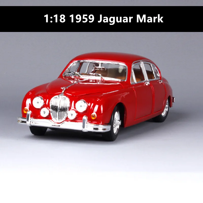 Bburago 1:18 Jaguar E-type Coupe classic car Alloy Retro Car Model Classic Car Model Car Decoration Collection gift 9