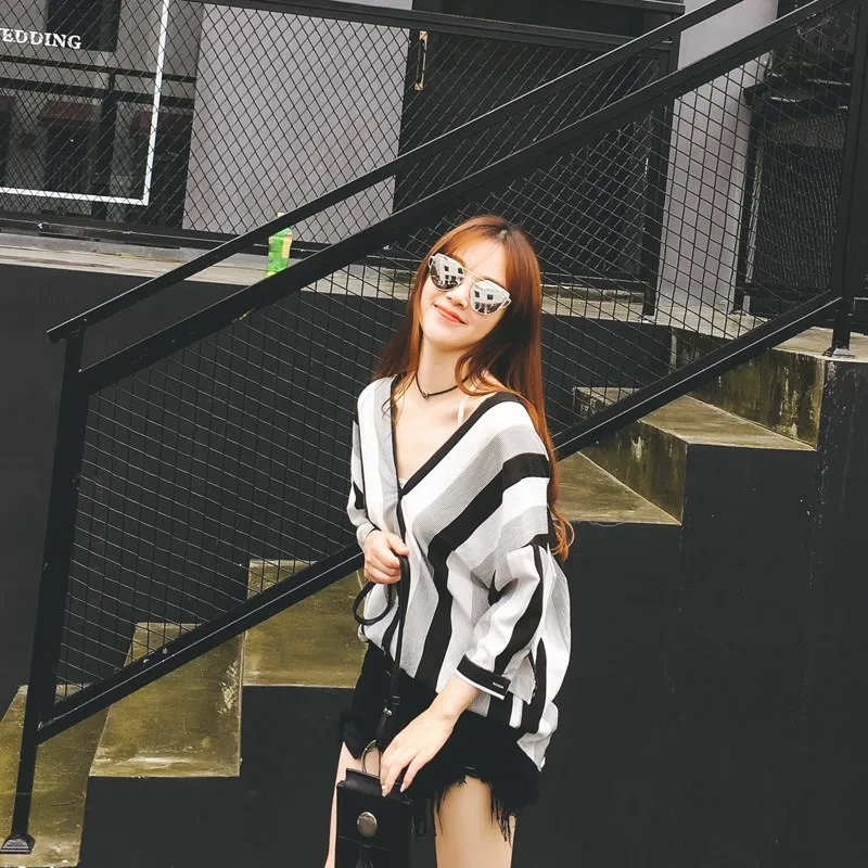 Summer Striped Loose V-neck Women Blouses 2019 Fashion New Work Shirt Tops Plus Size Batwing Sleeve |