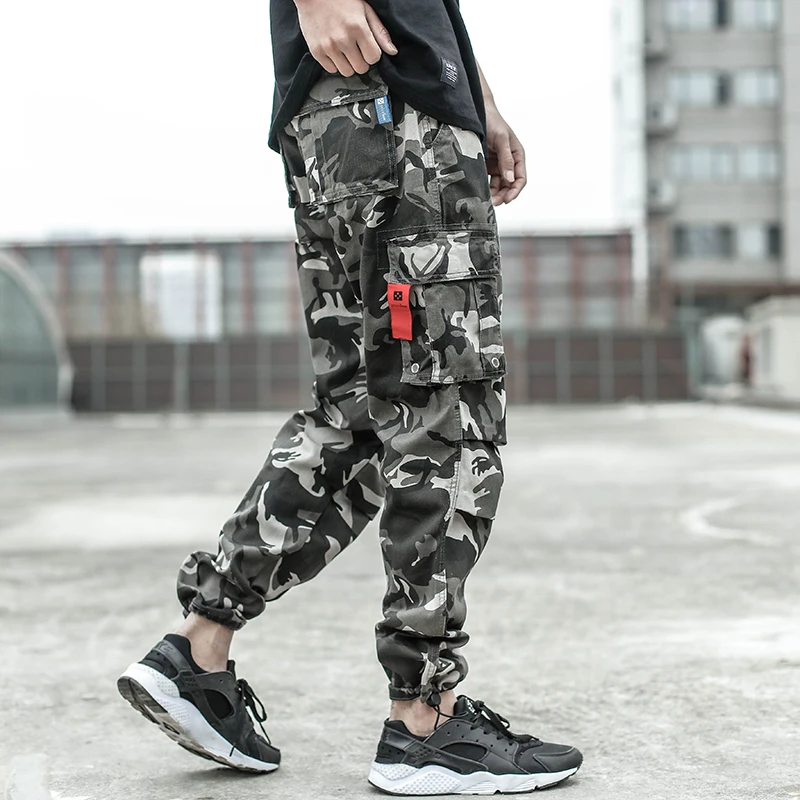 

2018 Newly Designer Men Jeans Casual Pants Loose Fit Big Pocket Banded Ankle Jogger Pants Brand Fashion Cargo Pants Jeans Men