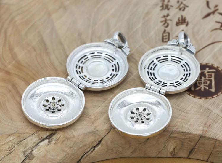 silver-gau-box-pendant0011c